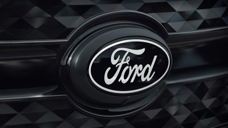 Defeito na câmera de ré leva Ford a chamar quase 1,5 milhão de carros nos EUA