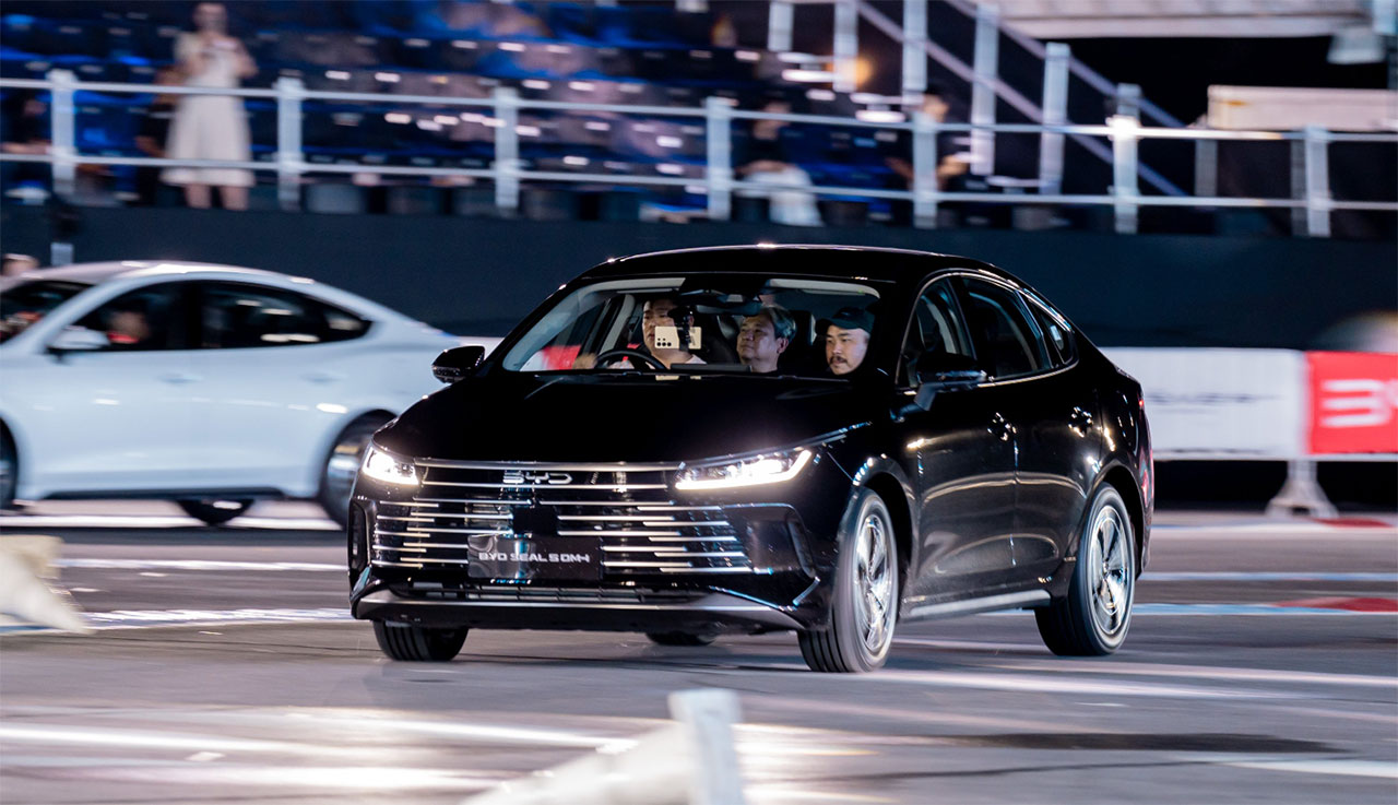 BYD lança na Tailândia o sedan híbrido Seal 5 DM-i, sucessor do King