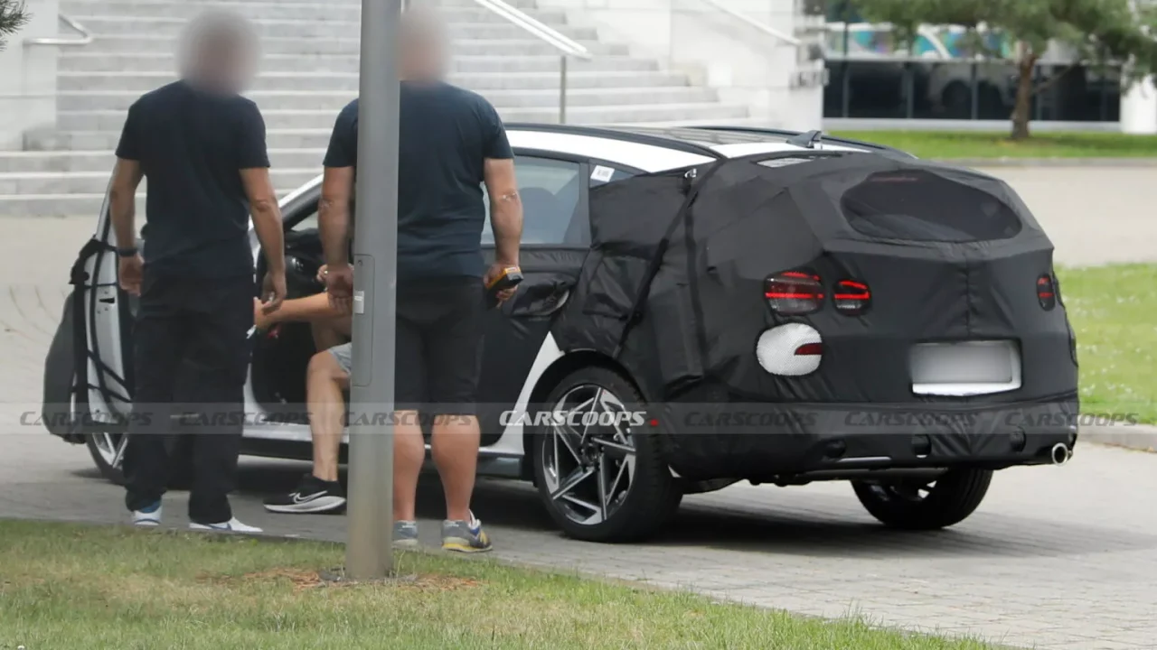 Hyundai i30 é flagrado em testes e pode ganhar terceiro facelift