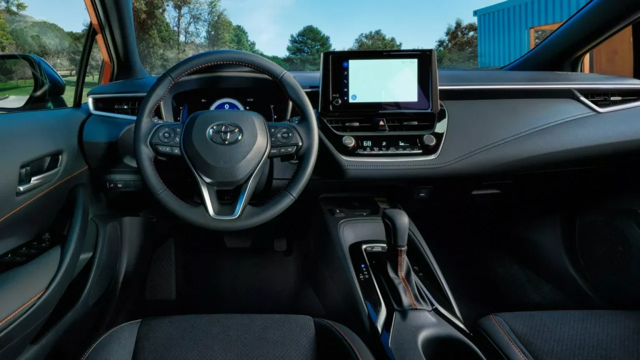 Toyota Corolla Hatchback 2026 chega aos EUA a partir de R$ 131 mil