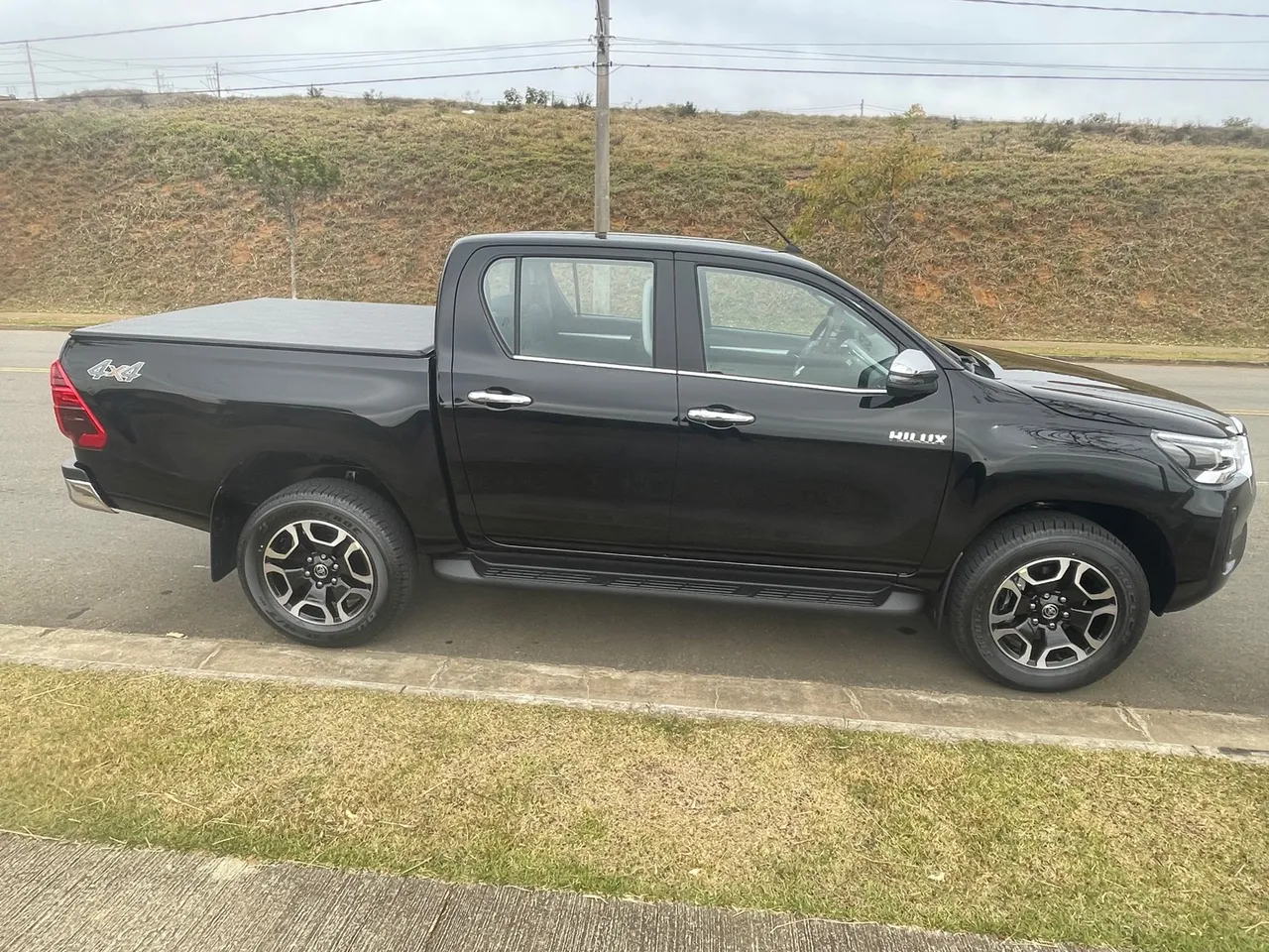 Toyota derruba preço da Hilux Power Pack MT em R$ 50,1 mil para CNPJ