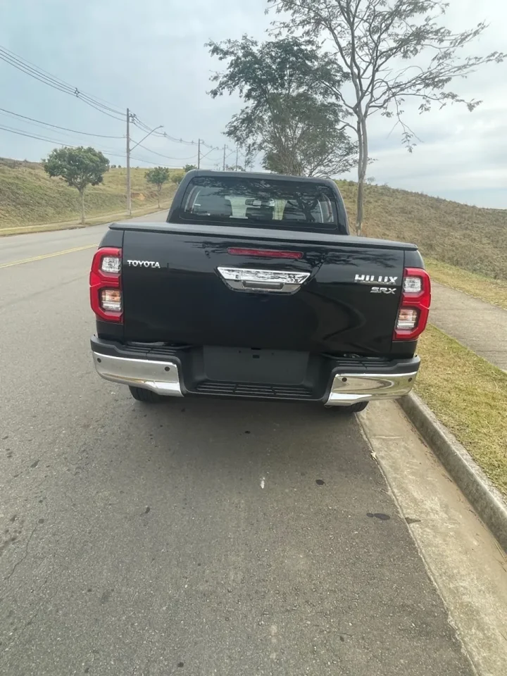 Toyota derruba preço da Hilux Power Pack MT em R$ 50,1 mil para CNPJ