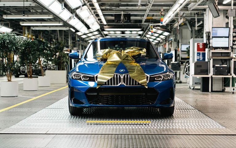 BMW supera 3 milhões de veículos eletrificados vendidos globalmente