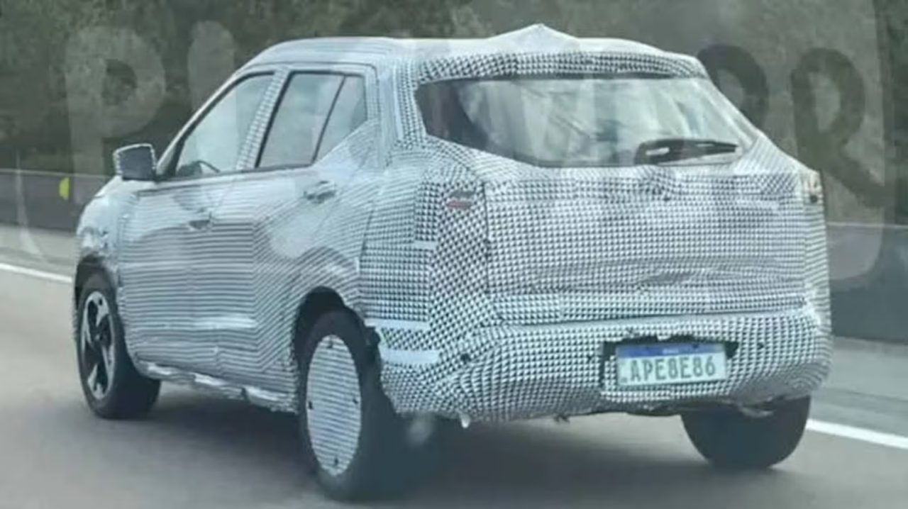 Nissan Kait é flagrado com painel digital e mira Tera e Pulse no mercado