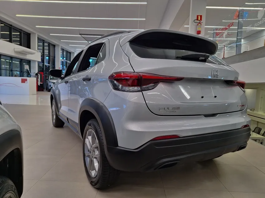 Fiat Pulse Drive manual fica mais caro e passa a custar R$ 99.990