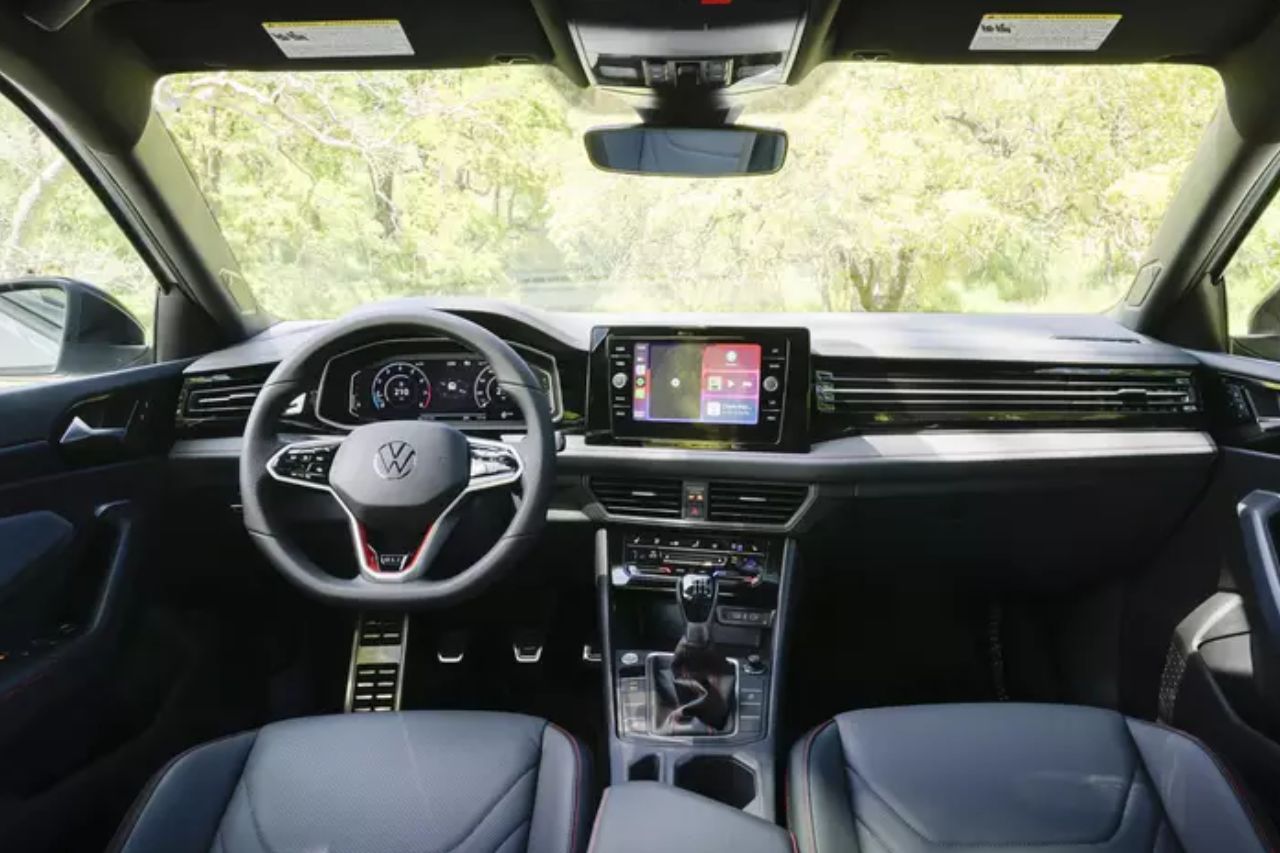 Novos VW Golf GTI e Jetta GLI terão lançamento em Barretos 2025