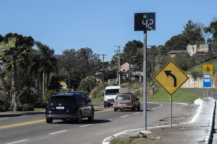 Justiça manda religar 4.000 radares em rodovias federais
