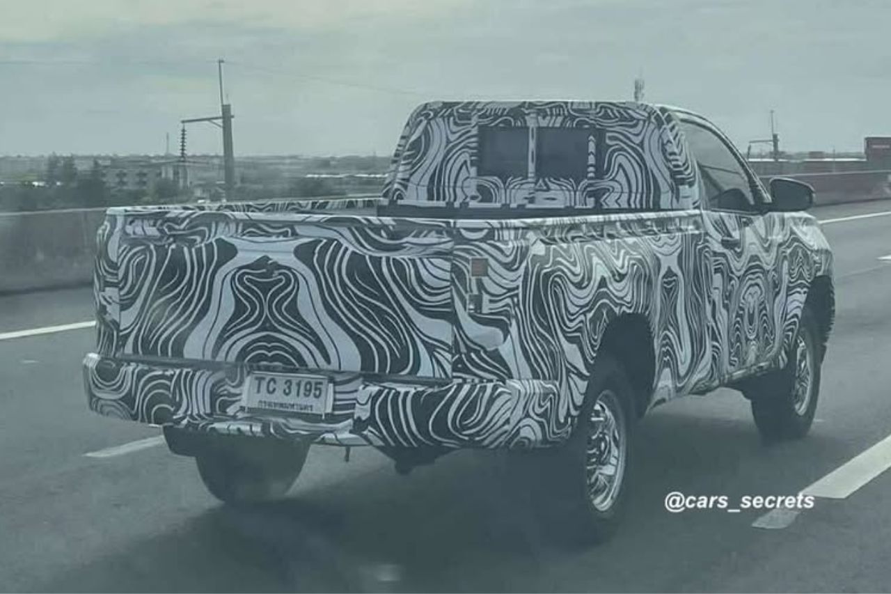 Toyota Hilux cabine simples é flagrada em testes na Tailândia