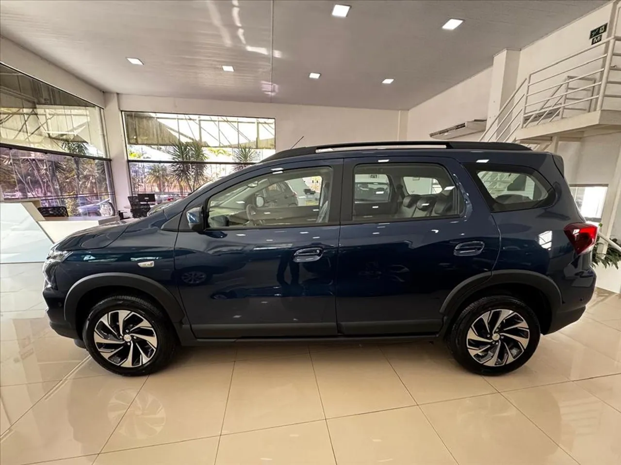 Chevrolet reduz preço do Spin LTZ em até R$ 14,6 mil para PcD