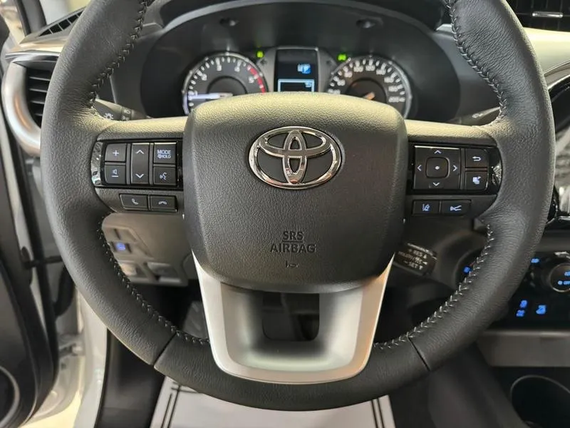 Toyota baixa preço da Hilux Power Pack AT em R$ 52 mil para CNPJ em agosto