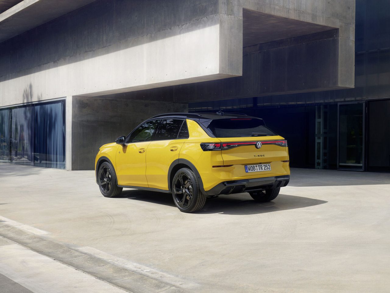 Volkswagen lança nova geração do T-Roc na Europa e dá pistas sobre futuro Nivus e T-Cross
