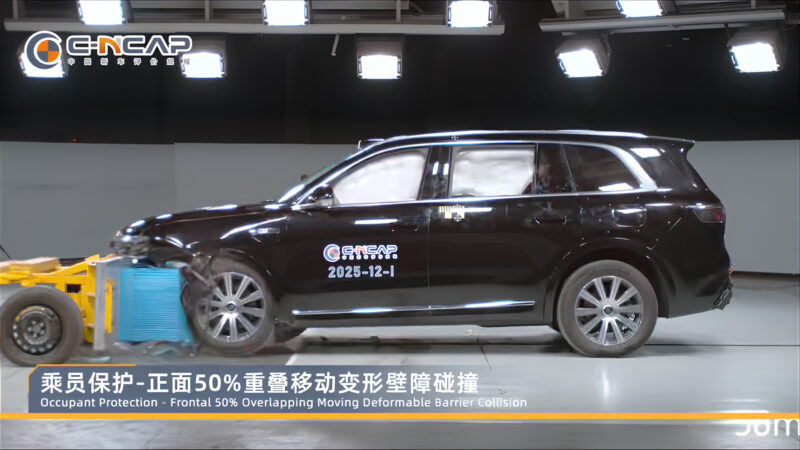 Aito M8 supera Xiaomi SU7 e vira o carro mais seguro da China
