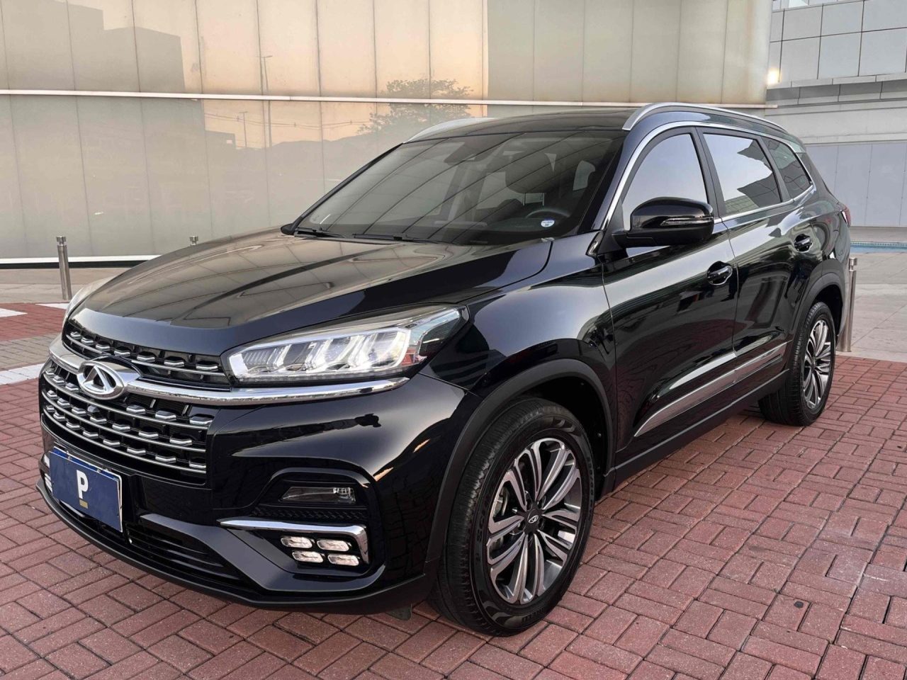 Caoa Chery Tiggo 8 usado entrega 7 lugares e preço abaixo de R$ 125 mil