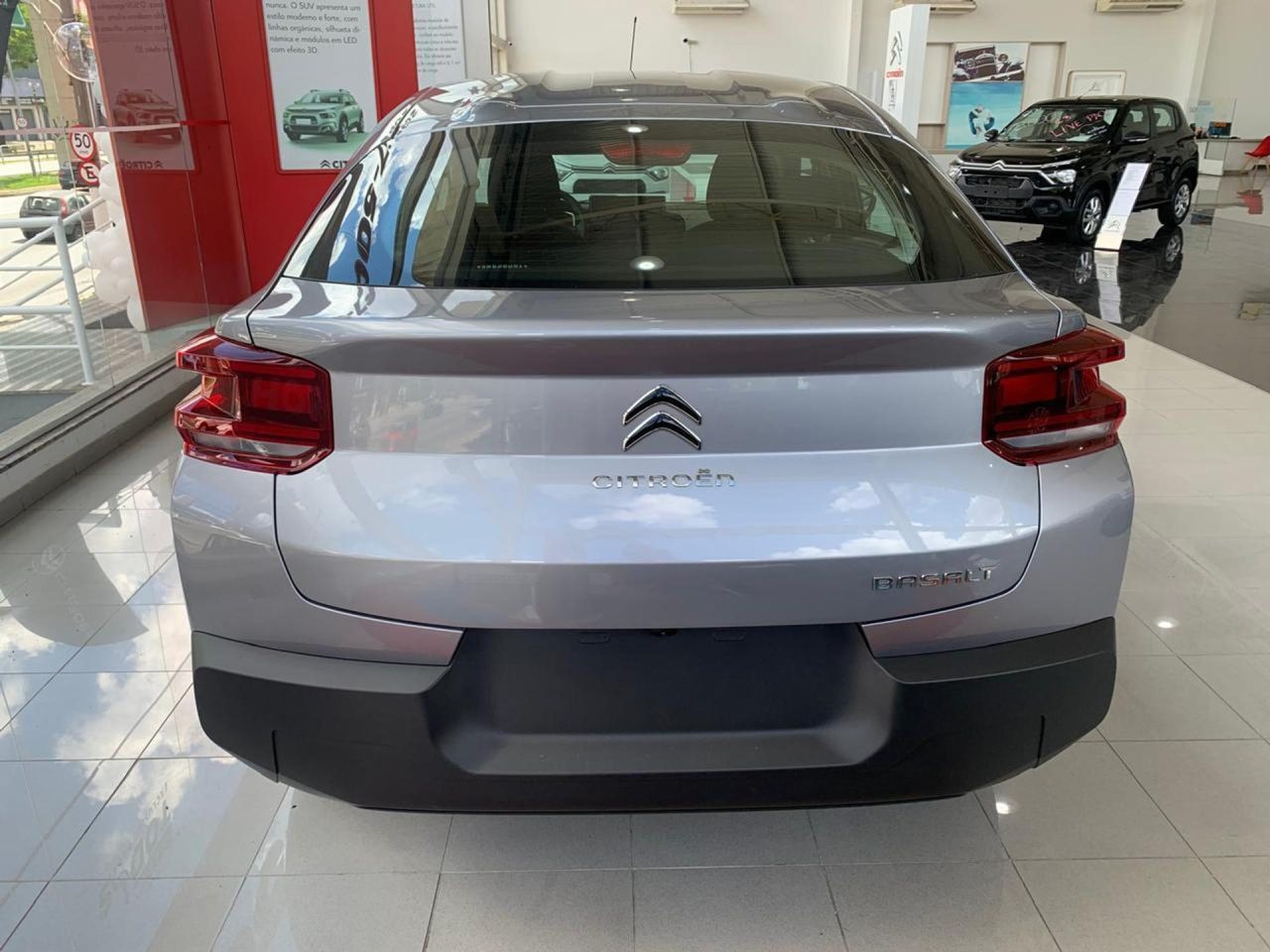 Citroën Basalt oferece até R$ 25,8 mil de desconto para PcD em agosto