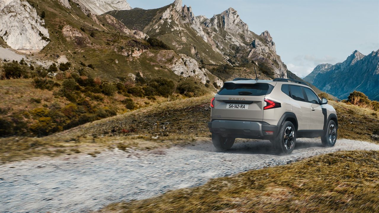 Nova geração do Renault Duster é flagrada em testes no Brasil
