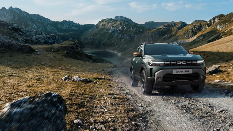 Nova geração do Renault Duster é flagrada em testes no Brasil