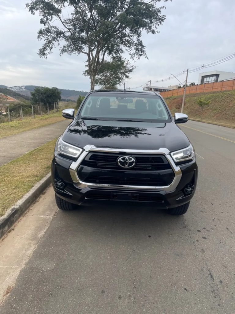 Toyota derruba preço da Hilux Power Pack MT em R$ 50,1 mil para CNPJ