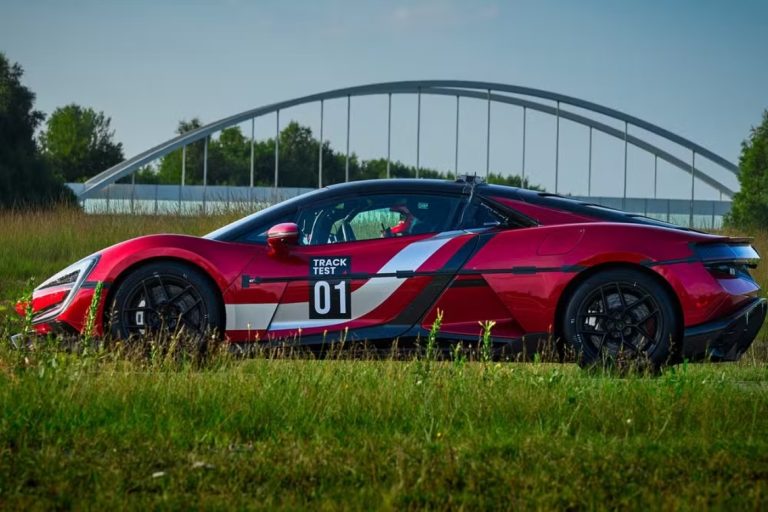 BYD Yangwang U9 quase chega a 500 km/h e quebra recorde mundial