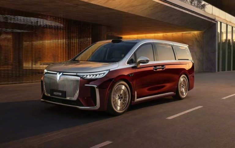 Voyah Dream 2026 inicia pré-venda na China com giro de tanque e recarga 5C