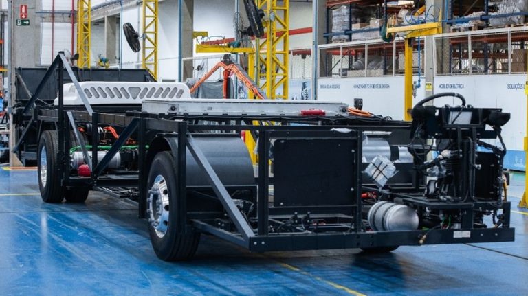 Ônibus elétricos da BYD no Brasil ganham baterias Blade de última geração