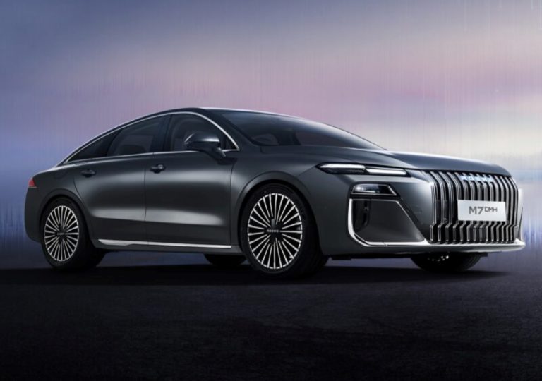Novo Roewe M7 PHEV promete 2.050 km de autonomia na China