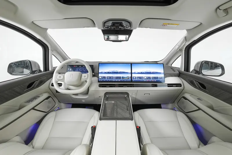 GWM apresenta minivan híbrida com autonomia elétrica de 172 km