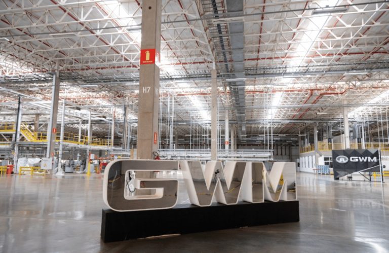 Lula inaugura primeira fábrica da chinesa GWM no interior de SP