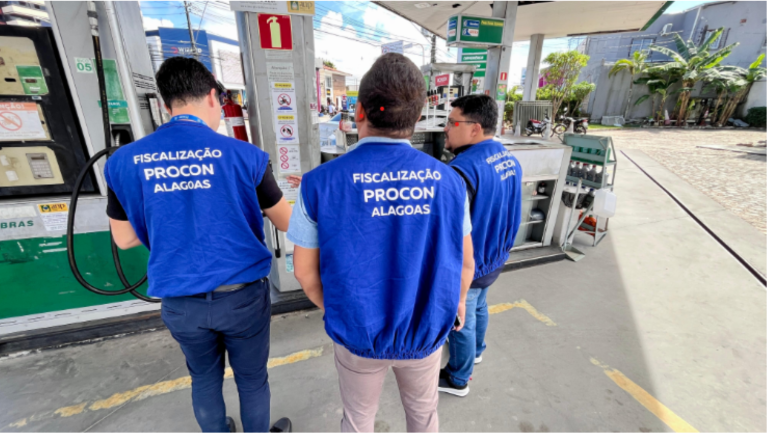 Fiscalização do Procon força queda da gasolina para R$ 5,69 em Alagoas