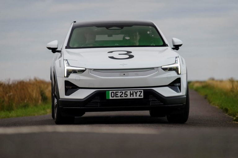 Polestar 3 entra para o Guinness com autonomia de 935 km