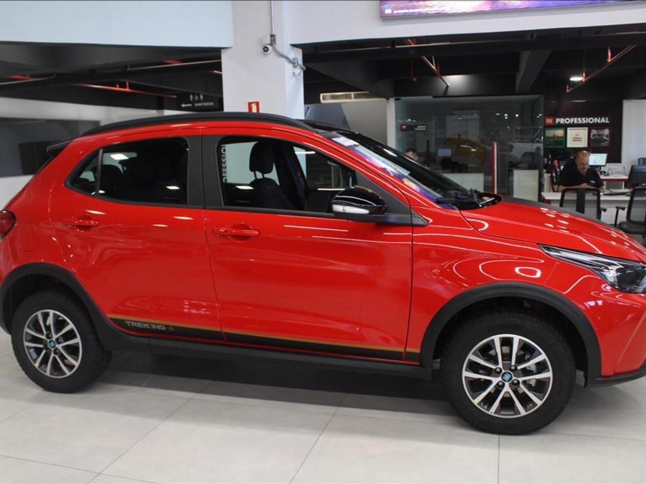 Fiat Argo Trekking MT fica R$ 19,4 mil mais barato para PcD