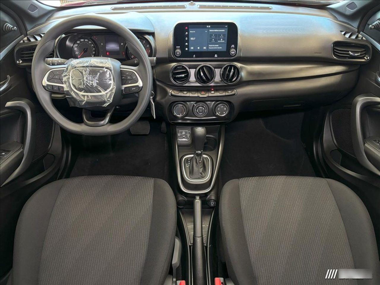 Fiat Cronos 1.3 manual volta à linha 2026 por R$ 112.490