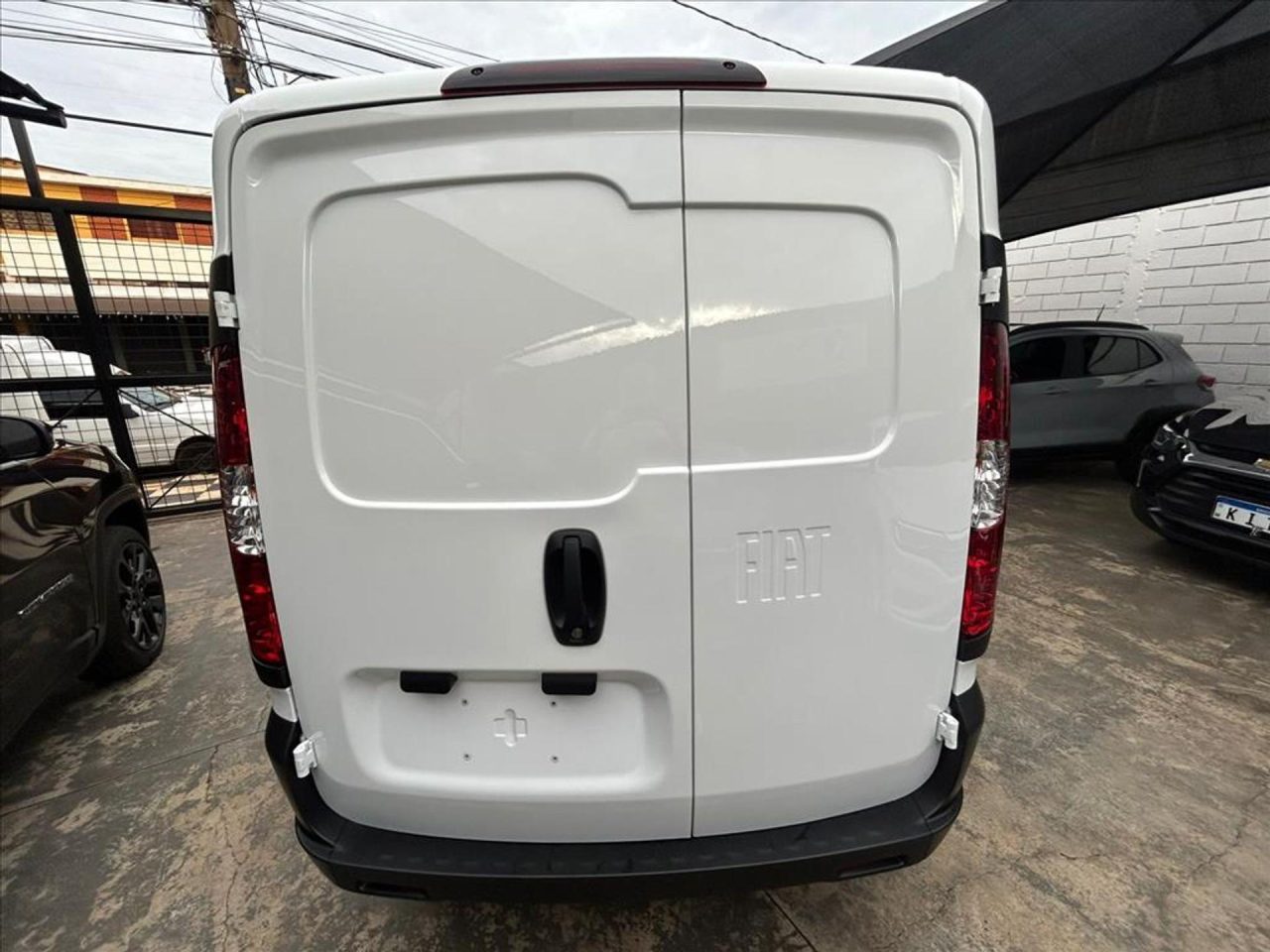 Fiat baixa preço do Fiorino em R$ 19.050 para CNPJ