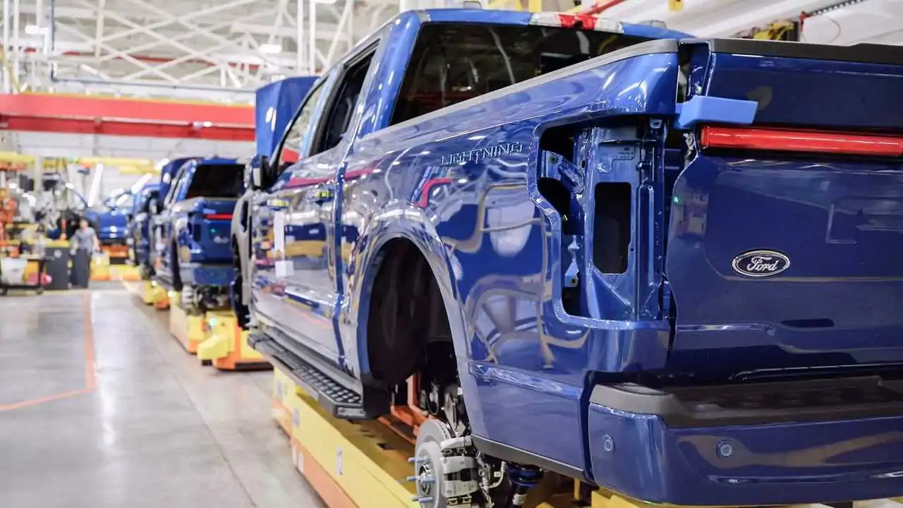 Ford lança plataforma universal para elétricos visando cortar custos