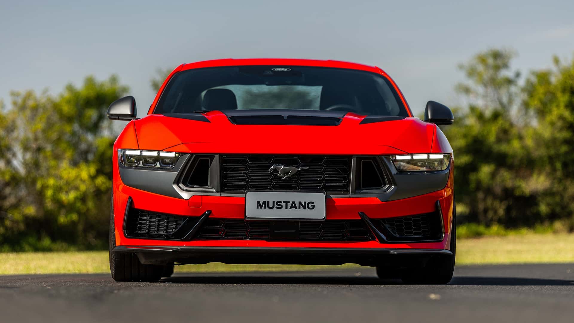 Ford lança Mustang Dark Horse no Brasil por R$ 649 mil
