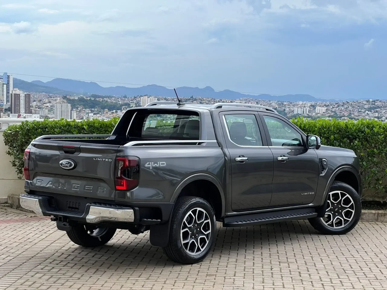 Ford Ranger XL tem desconto de R$ 42 mil para CNPJ em agosto