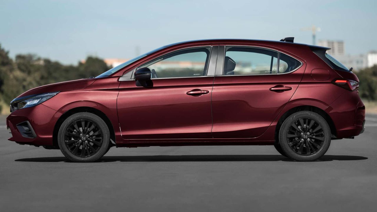Honda City Sport 2026 chega por R$ 152,8 mil com visual escurecido
