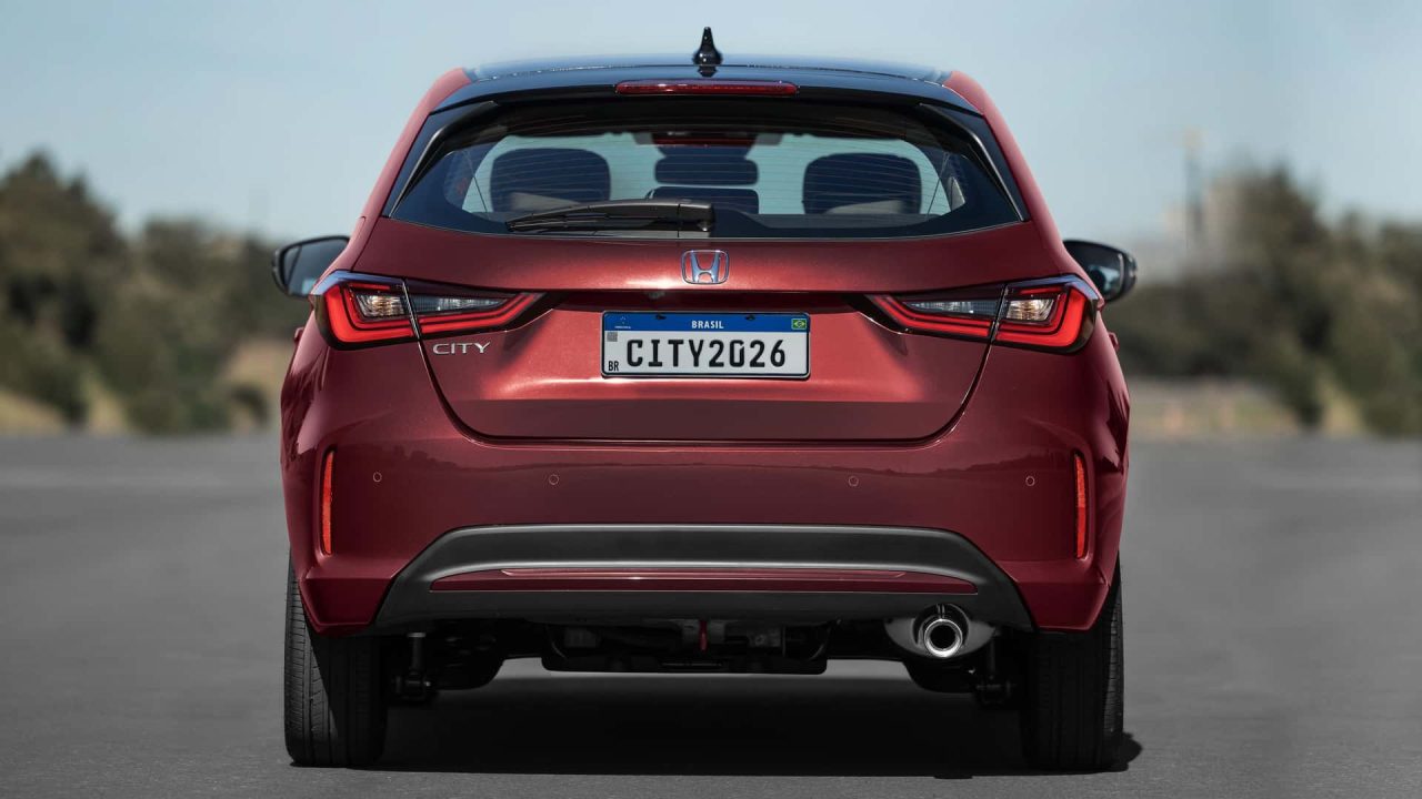 Honda City Sport 2026 chega por R$ 152,8 mil com visual escurecido