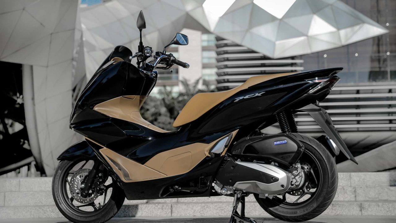 Nova Honda PCX 160 2026 estreia no Brasil: confira preços, versões e cores