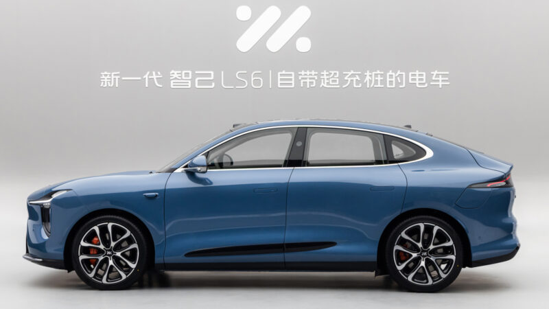 SAIC e Alibaba revelam interior futurista do elétrico IM LS6 com novas baterias