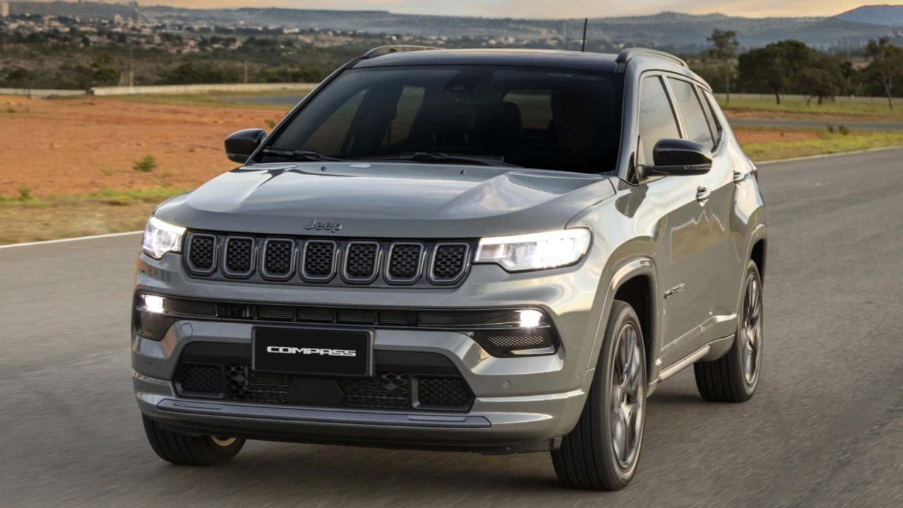 Jeep Compass 2026 chega com menos versões e cortes de até R$ 20 mil nos preços