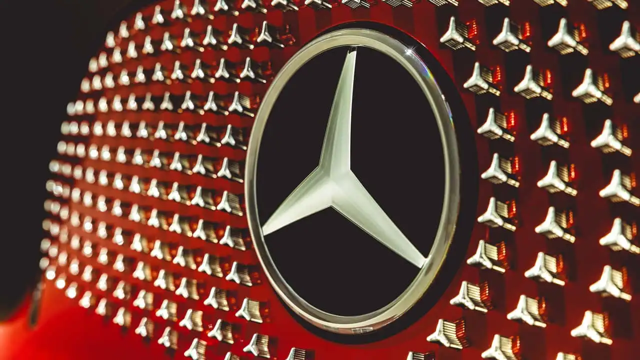 Mercedes-Benz anuncia 18 lançamentos até 2026