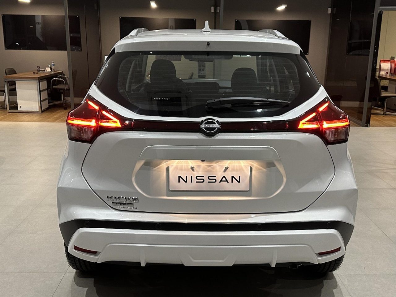 Nissan reduz preço do Kicks Play em R$ 29.200 para PcD em agosto