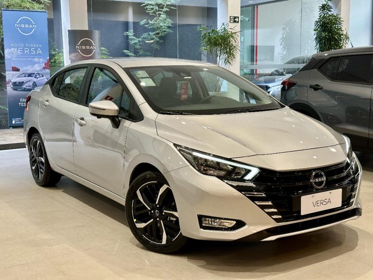 Nissan Versa tem descontos de até R$ 13.300 para CNPJ em agosto