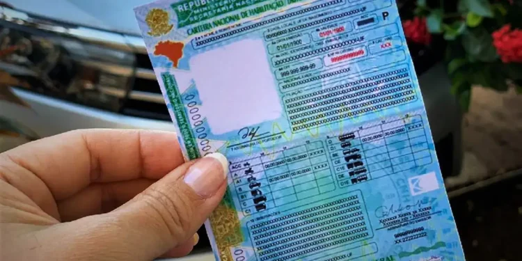 CNH gratuita já está em vigor; confira os estados com editais abertos