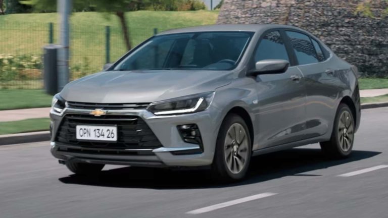 Chevrolet Onix Plus Turbo AT fica até R$ 26.700 mais barato para PcD