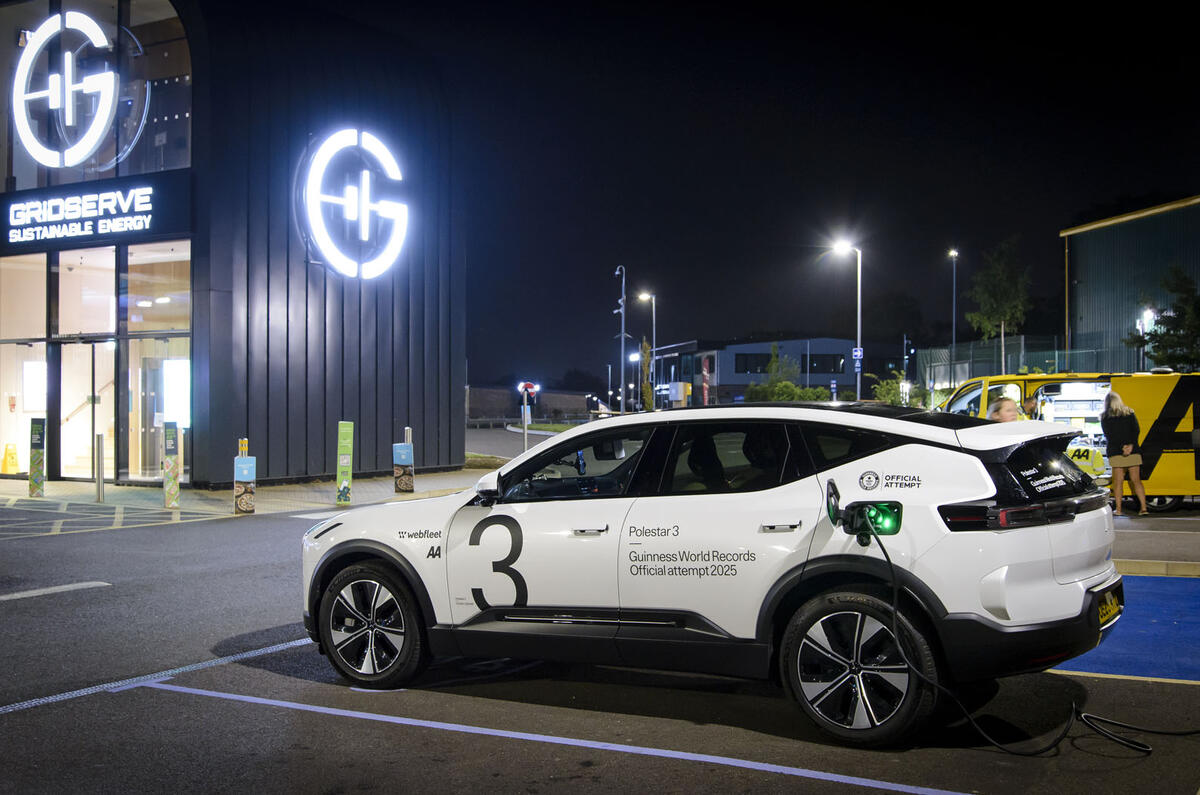 Polestar 3 entra para o Guinness com autonomia de 935 km