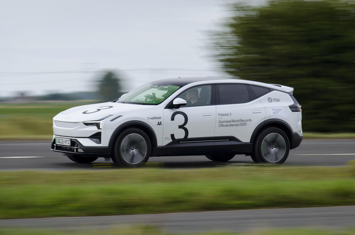 Polestar 3 entra para o Guinness com autonomia de 935 km