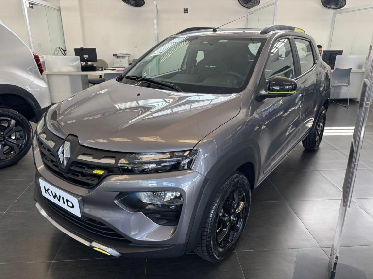 Renault baixa preço do Kwid Outsider em R$ 24 mil para PcD