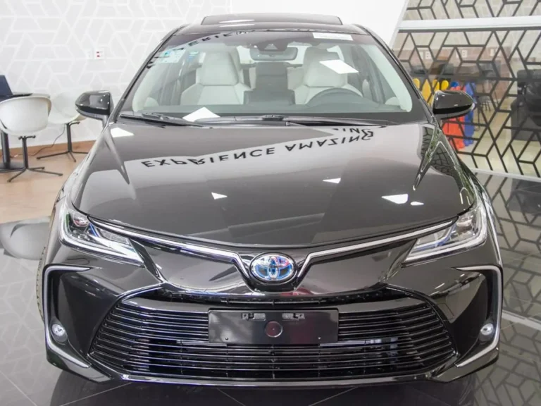 Toyota reduz preço do Corolla Altis Hybrid em R$ 15,2 mil para PcD