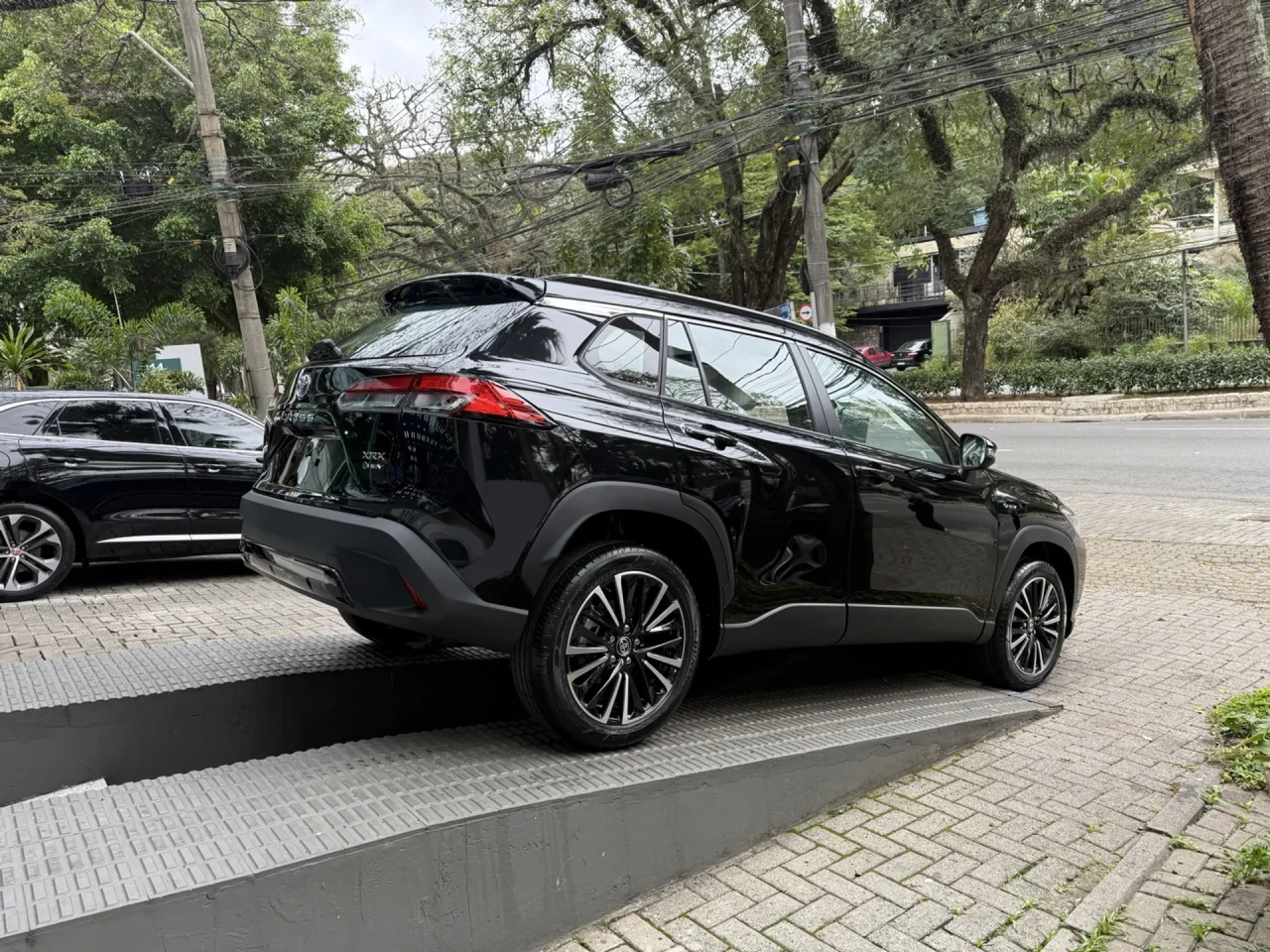 Toyota reduz preço do Corolla Cross XRE em R$ 14 mil para PcD em agosto